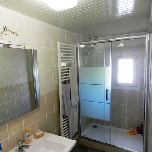 Meuble salle de bains Heinrich Hervé SARL