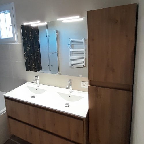 AGENCEMENT BAIN 85