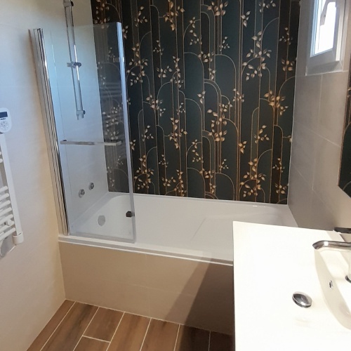 AGENCEMENT BAIN 85
