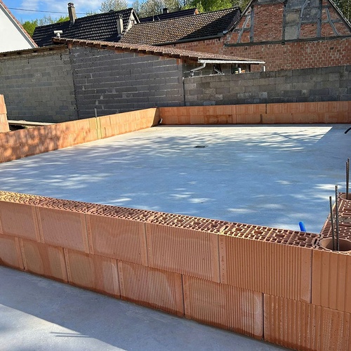 KNOLL CONSTRUCTION