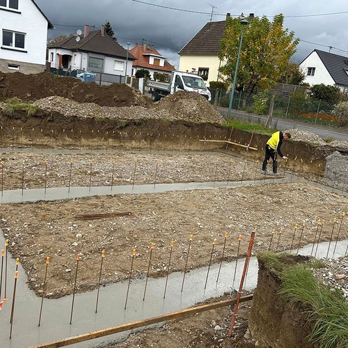 KNOLL CONSTRUCTION