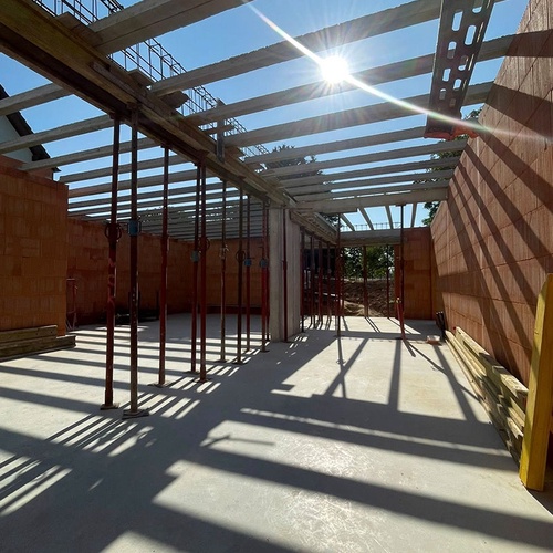 KNOLL CONSTRUCTION