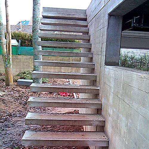 CONSTRUCTION STARK
