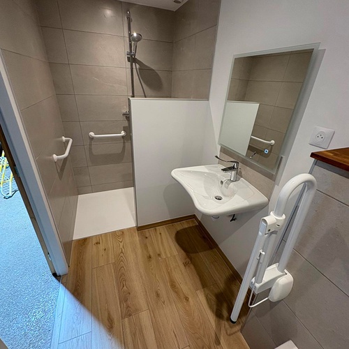  Claire Reverberi My Account Logout 2  Other actions PDF Compare / Translate Delete Save RM CARRELAGES