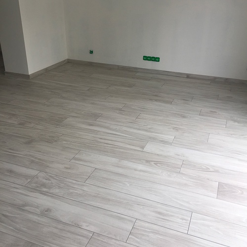 POLE RENOVATION SARL