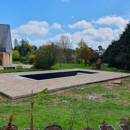 POLE RENOVATION SARL