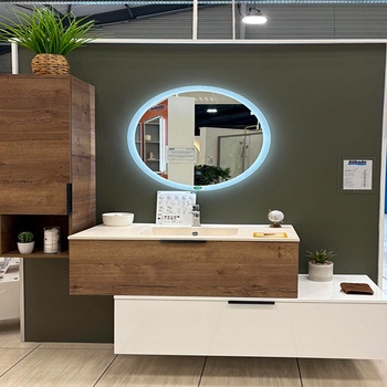 Meuble de salle de bain suspendu avec une colonne de rangement