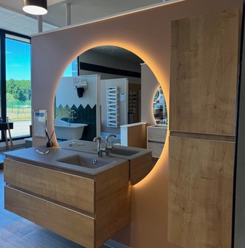 Meuble suspendu avec simple vasque et armoire de toilette