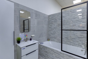 Baignoire avec pare baignoire