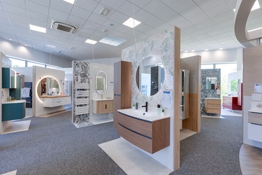 Meuble suspendu avec colonne de rangement