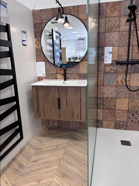Meuble de salle de bain avec miroir et douche 