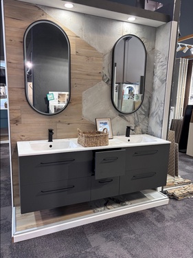 Meuble de salle de bain double vasque avec miroir