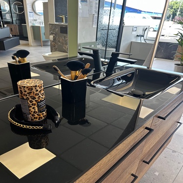 Magasin Comptoir des Fers à Ambérieu en Bugey (01) 28