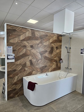 Baignoire avec colonne de douche