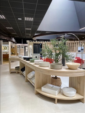 Magasin comptoir des fer Ville la grand