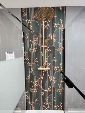 Colonne de couche couleur dorée