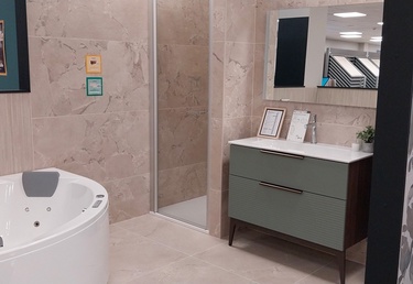 Meuble de salle de bain avec pied et miroir