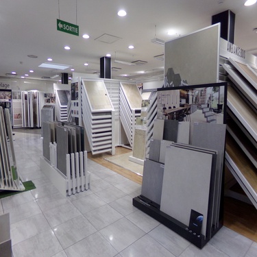 Magasin Comet à La Chapelle St Luc (10) 45