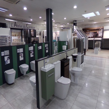 Toilettes et lave mains