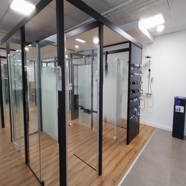 Paroi de douche et robinetterie 