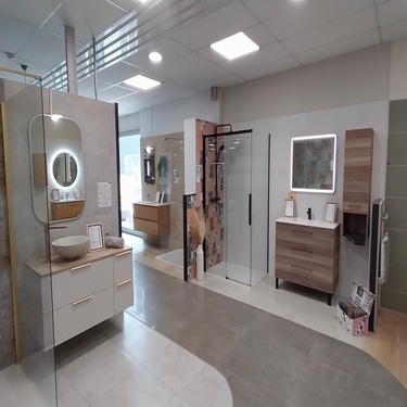 Meuble suspendu avec vasque à poser et douche