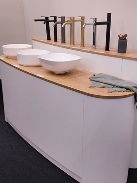 Choix de robinetterie et vasque à poser