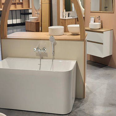 Baignoire semi ilôt