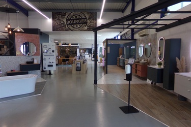 Magasin Comet à Saint Doulchard (18)