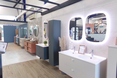 Magasin Comet à Saint Doulchard (18)