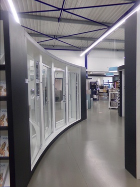 Magasin Comet à Saint Doulchard (18)