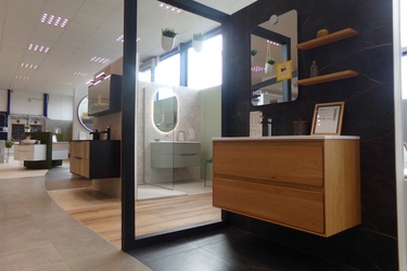 Magasin Comet à Saint Doulchard (18)