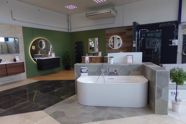 Magasin Comet à Saint Doulchard (18)