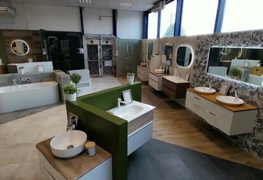 Magasin Comet à Saint Doulchard (18)