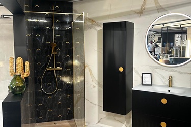 Douche avec meuble salle de bain et colonne suspendu