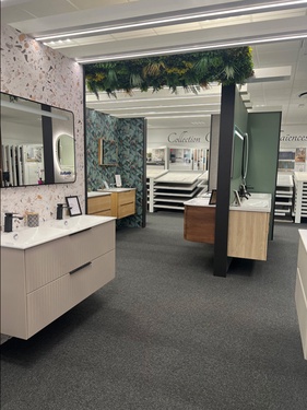 Salle exposition Thouars meuble de salle de bain