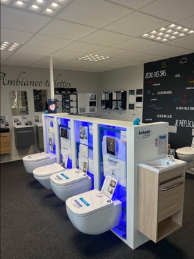 Salle exposition Moy thouars toilette