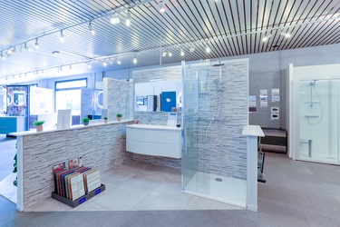 Meuble suspendu avec douche