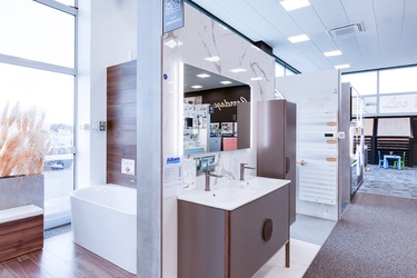 Meuble sur pied avaec colonne de rangement 