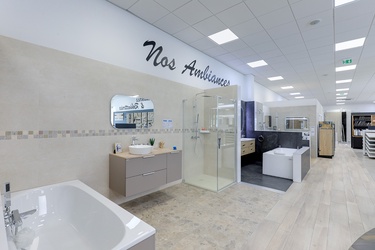 Meuble de salle de bain avec douche