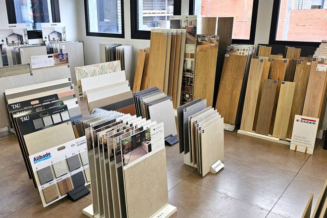 salle expo la Courneuve exposition carrelage