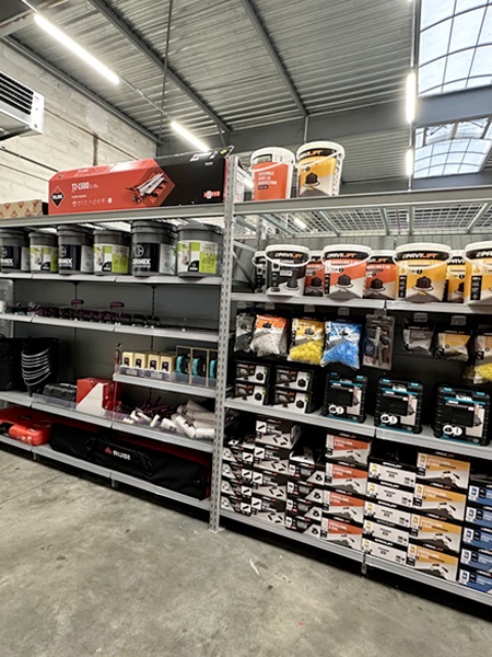 Magasin Mestre à Crolles (38)