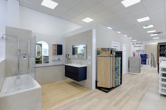 Meuble de suspendu avec baignoire